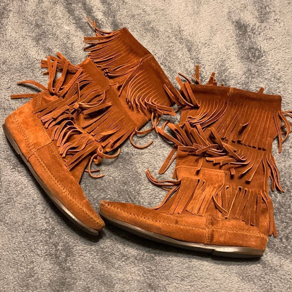 Minnetonka | 3-Layer Fringe Boots